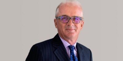Paul Davies decided to retire as Vice chair of Aon