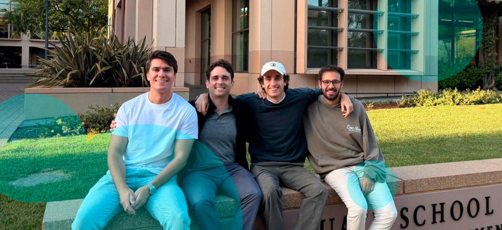 Harbor was founded by Jesús Santos, Daniel Elechiguerra, Cristian Bartolomé and Luis Botín, who met at Stanford University